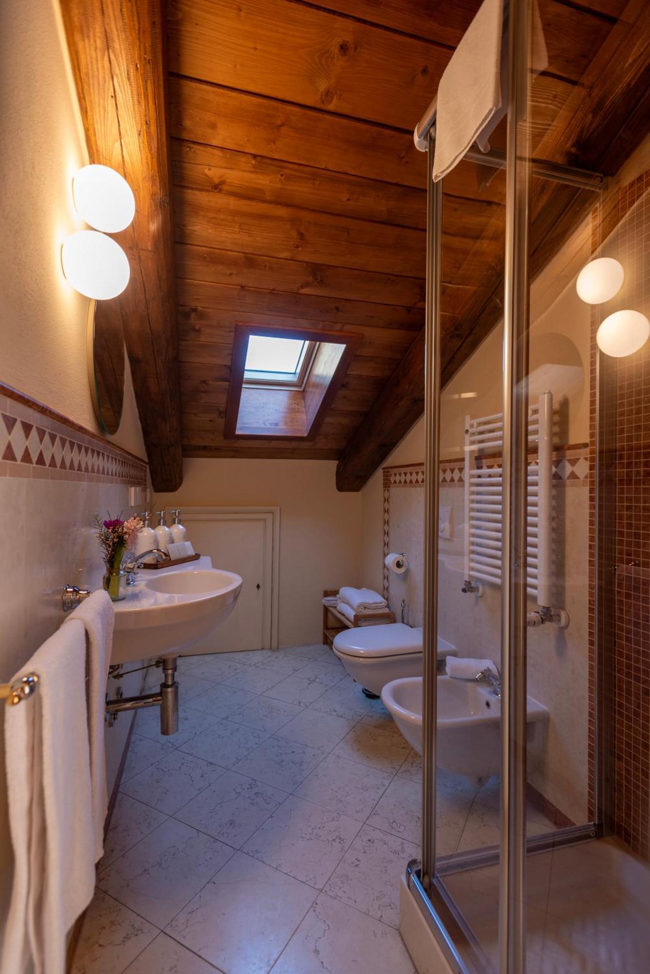 Agriturismo Le Querce Del Vareglio *